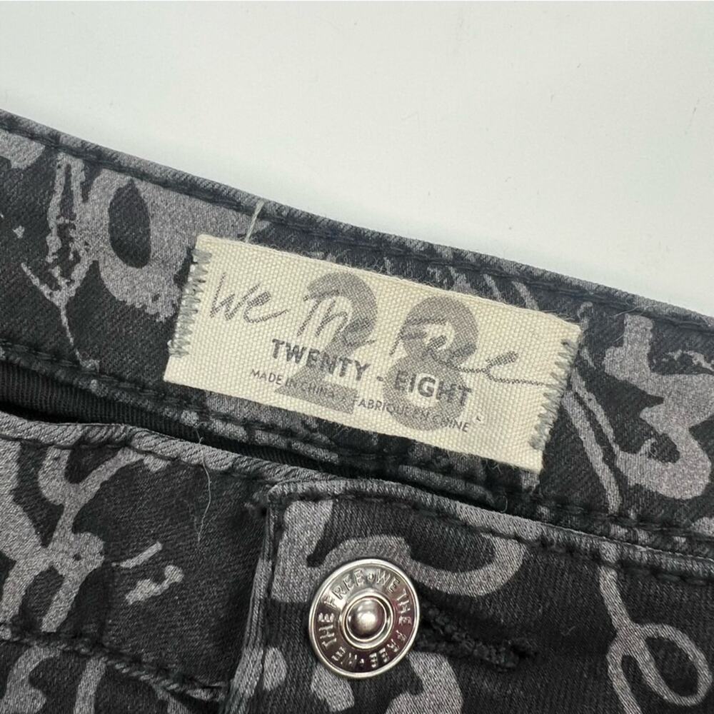 Free People Just Float On Printed Flare Jeans Stretch Black Onyx Print Combo 28 - Picture 7 of 10